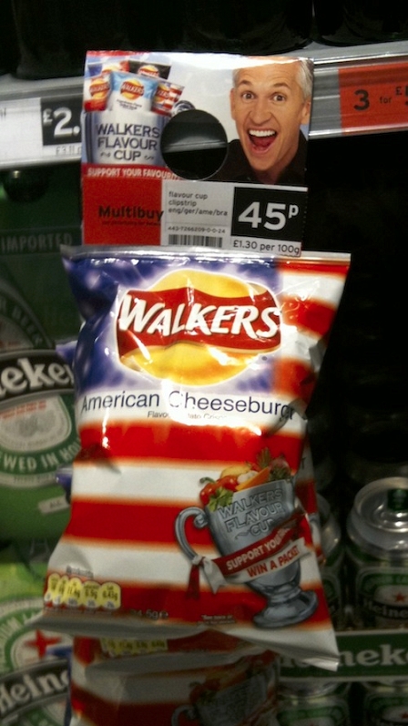 © Robert Rotifer Walkers-Chips in American Cheeseburger-Geschmack